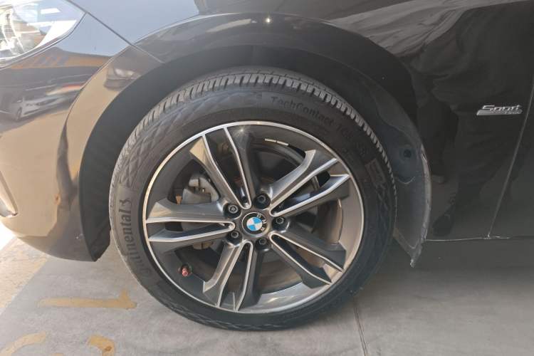 Used BMW 1 Series 2017 118i Sport Edition Exterior 7