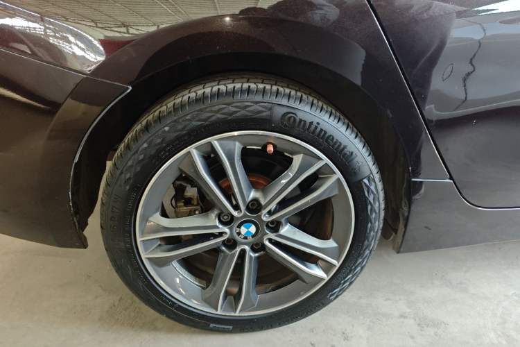 Used BMW 1 Series 2017 118i Sport Edition Exterior 8