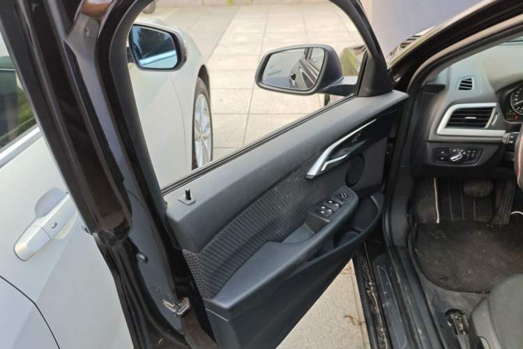 Used BMW 1 Series 2017 118i Fashion Model Left Front Door Interior