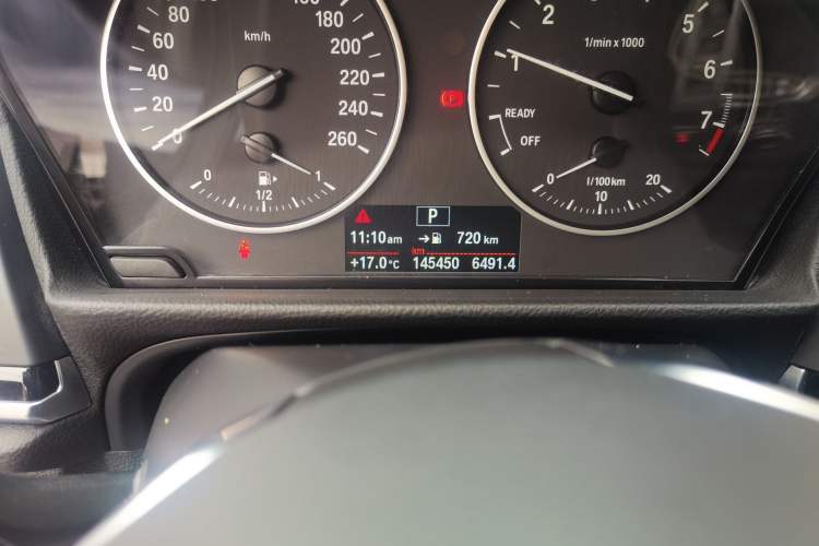 Used BMW 1 Series 2017 118i Design Package Model Odometer Close Up