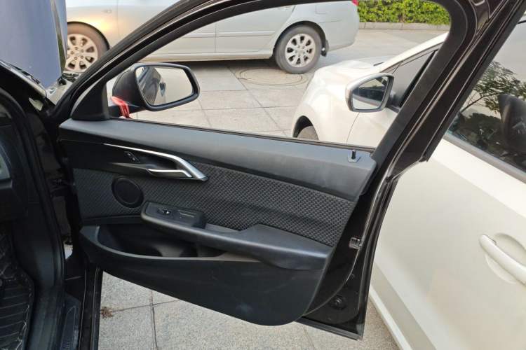 Used BMW 1 Series 2017 118i Fashion Model Right Front Door Interior