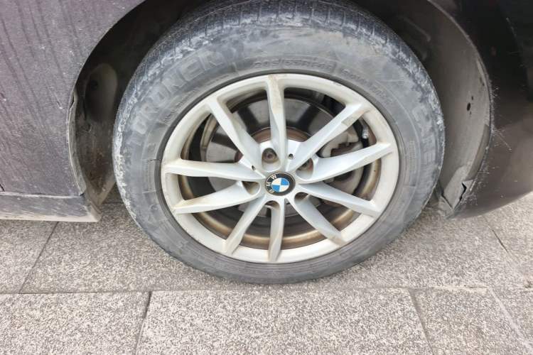 Used BMW 1 Series 2017 118i Fashion Model Right Front Wheel Hub