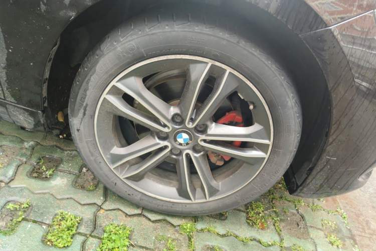 Used BMW 1 Series 2017 118i Sport Edition Right Front Wheel Hub