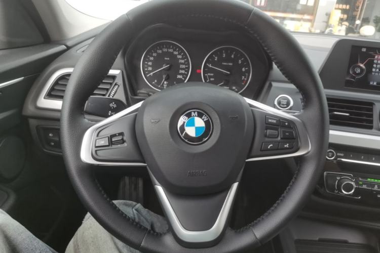 Used BMW 1 Series 2017 118i Fashion Model Steering Wheel