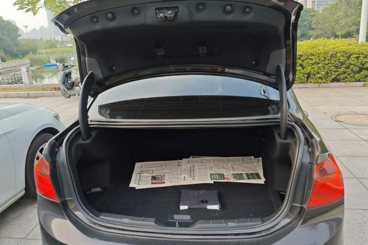 Used BMW 1 Series 2017 118i Fashion Model Trunk