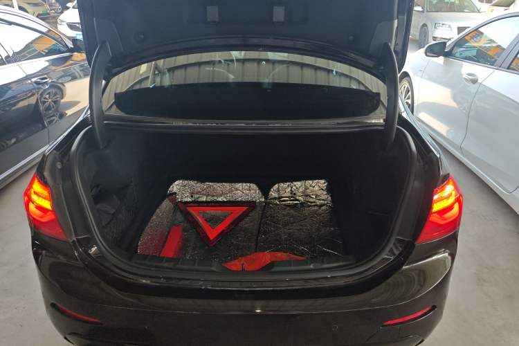 Used BMW 1 Series 2017 118i Sport Edition Trunk