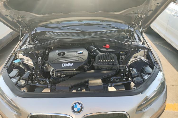 Used BMW 1 Series 2017 118i Fashion Model Engine Bay
