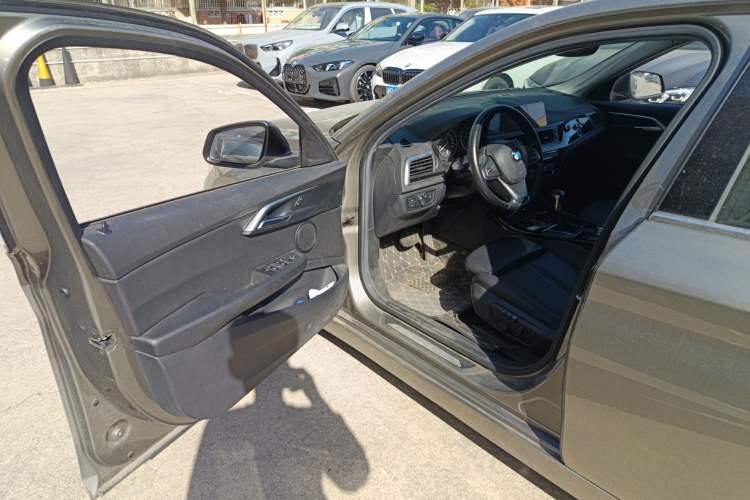 Used BMW 1 Series 2017 120i Design Package Model Interior 3