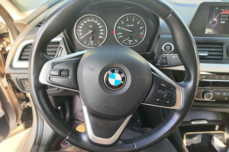 Used BMW 1 Series 2017 118i Fashion Model Steering Wheel