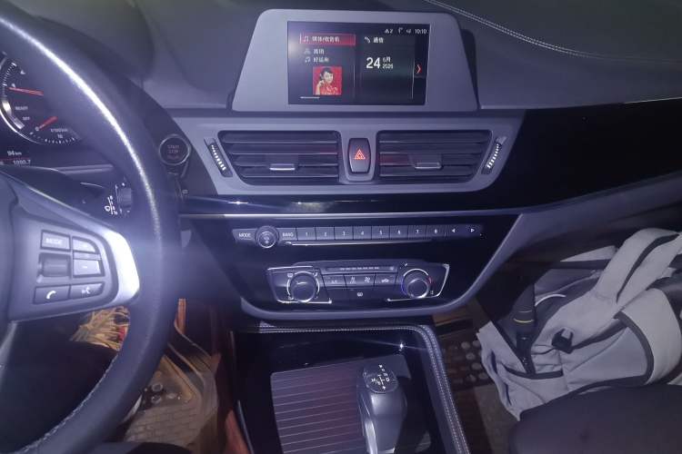 Used BMW 1 Series 2017 118i Sport Edition Audio And AC Panel