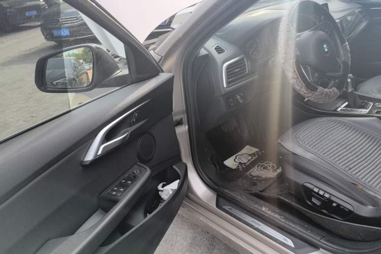 Used BMW 1 Series 2017 118i Sport Edition Driver Seat