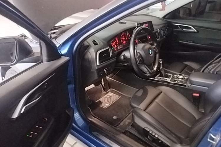 Used BMW 1 Series 2017 118i Sport Edition Driver Seat