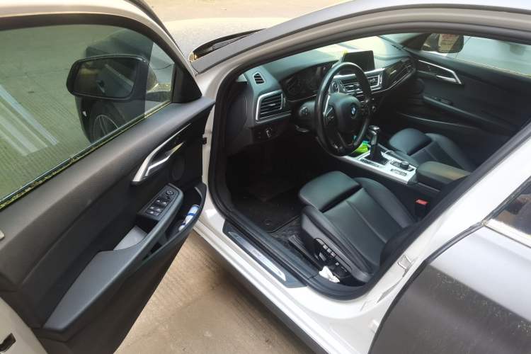 Used BMW 1 Series 2017 118i Sport Edition Driver Seat