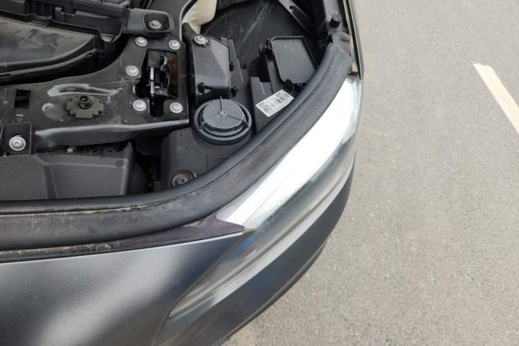 Used BMW 1 Series 2017 118i Fashion Model Engine Bay Left