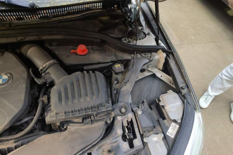 Used BMW 1 Series 2017 118i Sport Edition Engine Bay Left