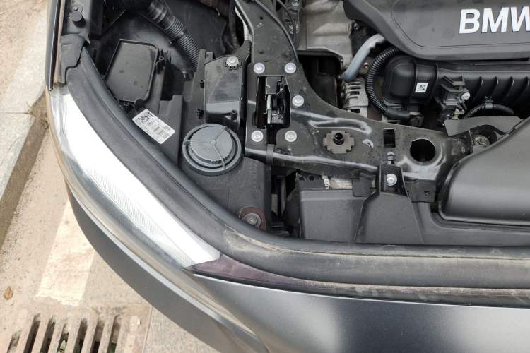 Used BMW 1 Series 2017 118i Fashion Model Engine Bay Right