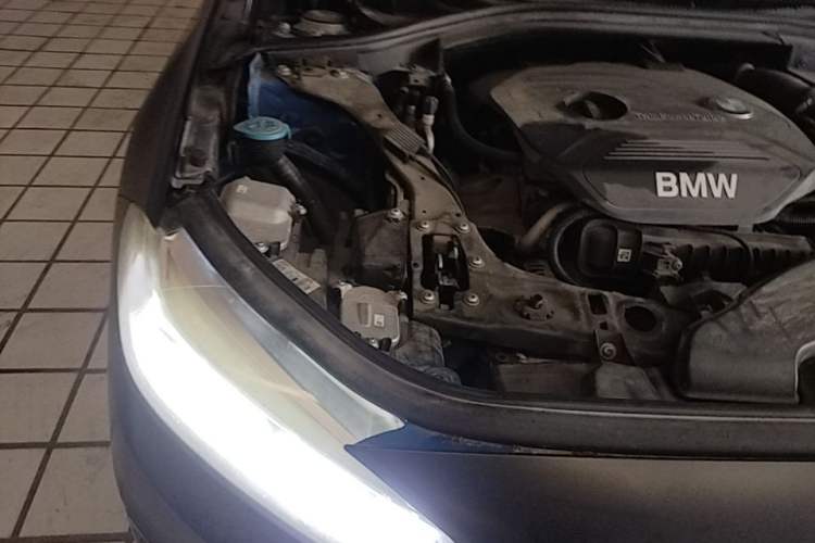 Used BMW 1 Series 2017 118i Sport Edition Engine Bay Right