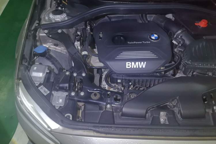 Used BMW 1 Series 2017 118i Sport Edition Engine Bay Right