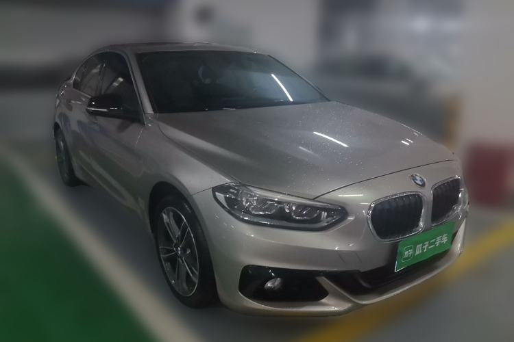 Used BMW 1 Series 2017 118i Sport Edition Front Right 45 Deg