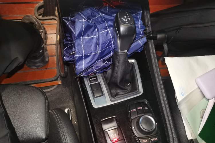 Used BMW 1 Series 2017 118i Sport Edition Gear Lever