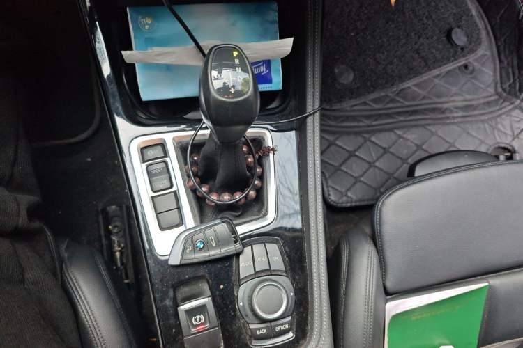 Used BMW 1 Series 2017 118i Sport Edition Gear Lever