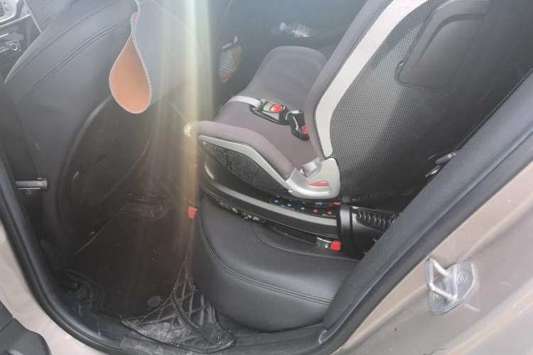 Used BMW 1 Series 2017 118i Sport Edition Left Rear Seat
