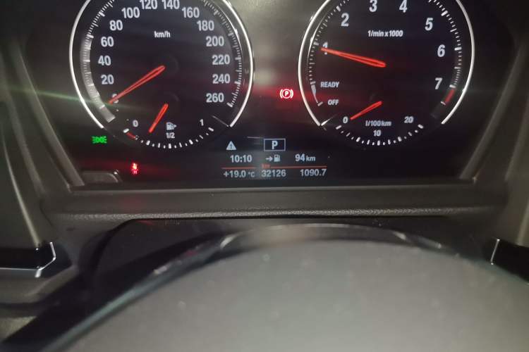 Used BMW 1 Series 2017 118i Sport Edition Odometer Close Up