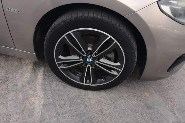 Used BMW 1 Series 2017 118i Sport Edition Right Front Wheel Hub