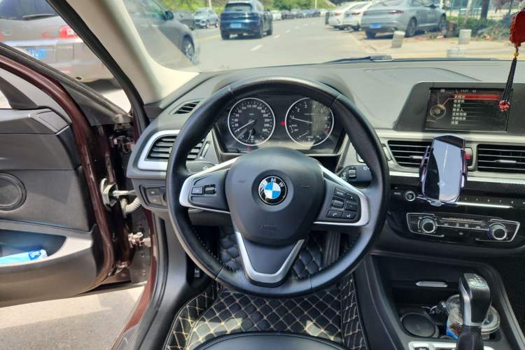 Used BMW 1 Series 2017 118i Fashion Model Steering Wheel