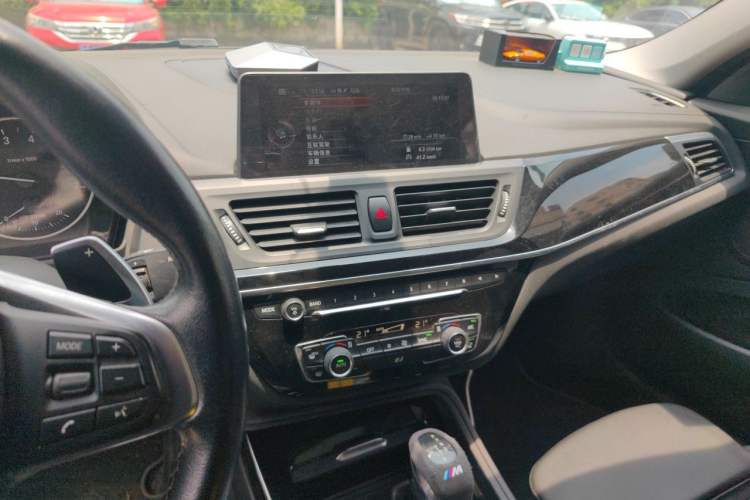 Used BMW 1 Series 2017 120i Design Package Model Audio And AC Panel