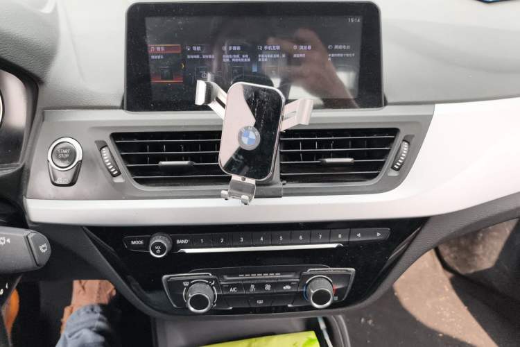 Used BMW 1 Series 2017 118i Fashion Model Audio And AC Panel