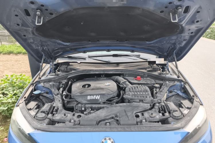 Used BMW 1 Series 2017 118i Fashion Model Engine Bay