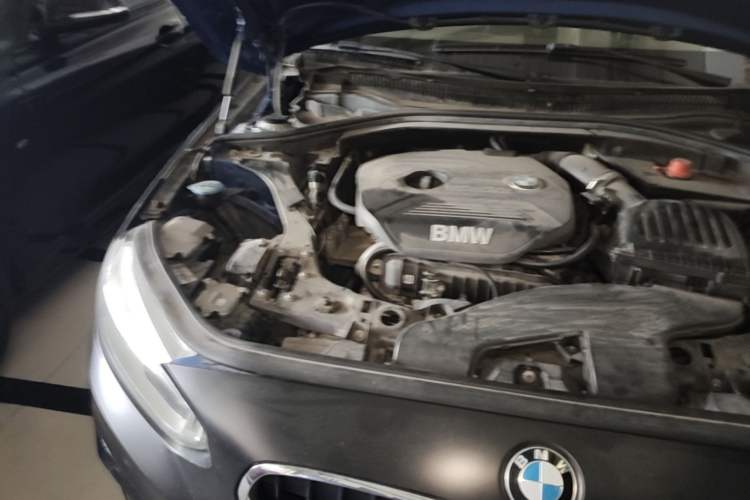 Used BMW 1 Series 2017 118i Sport Edition Engine Bay Right