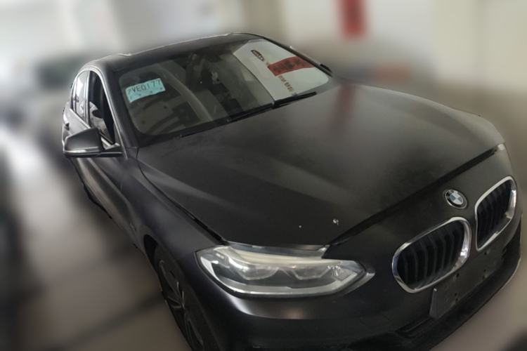 Used BMW 1 Series 2017 118i Sport Edition Front Right 45 Deg