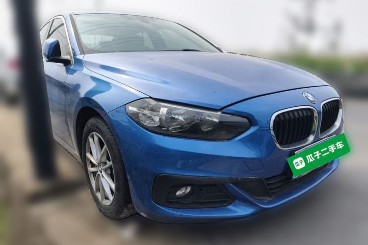 Used BMW 1 Series 2017 118i Fashion Model Front Right 45 Deg