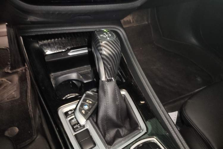 Used BMW 1 Series 2017 118i Sport Edition Gear Lever