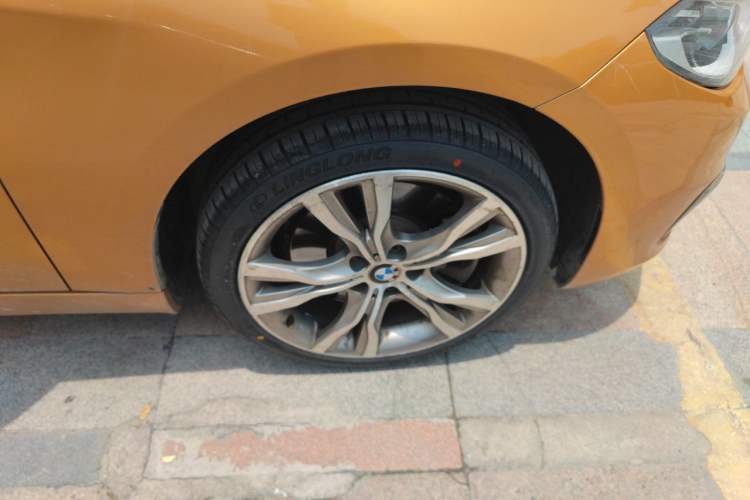 Used BMW 1 Series 2017 120i Design Package Model Right Front Wheel Hub