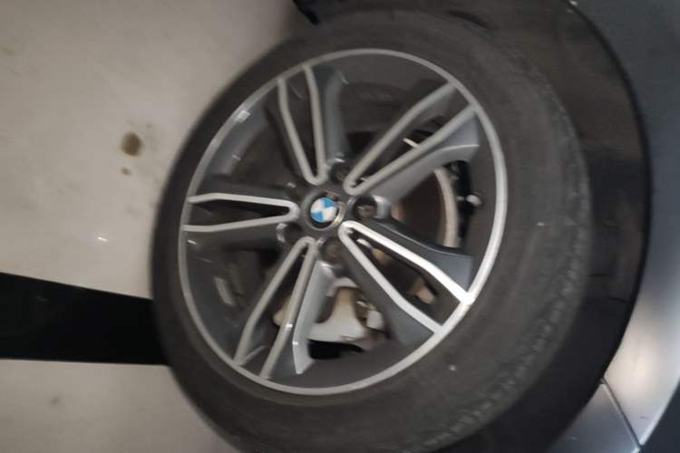 Used BMW 1 Series 2017 118i Sport Edition Right Front Wheel Hub