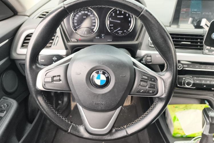 Used BMW 1 Series 2017 118i Fashion Model Steering Wheel