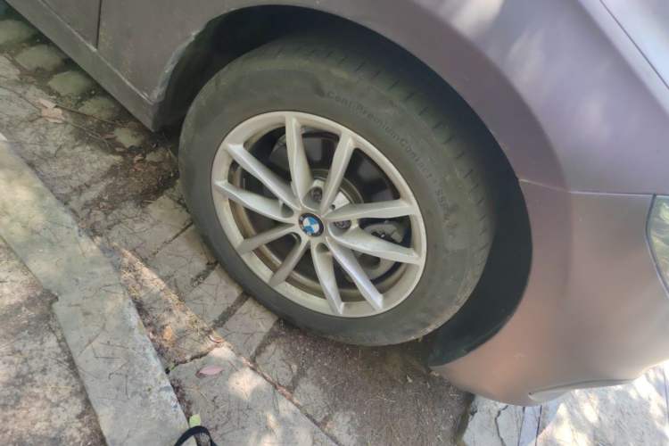 Used BMW 1 Series 2017 118i Fashion Model Right Front Wheel Hub