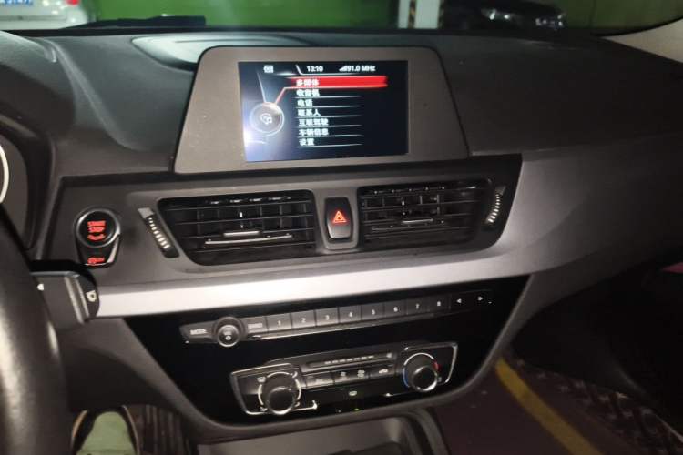 Used BMW 1 Series 2017 118i Fashion Model Audio And AC Panel