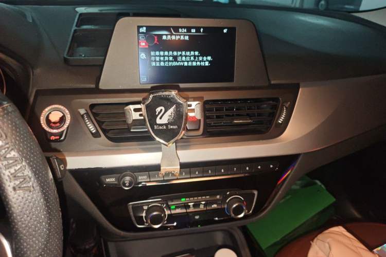 Used BMW 1 Series 2017 118i Fashion Model Audio And AC Panel