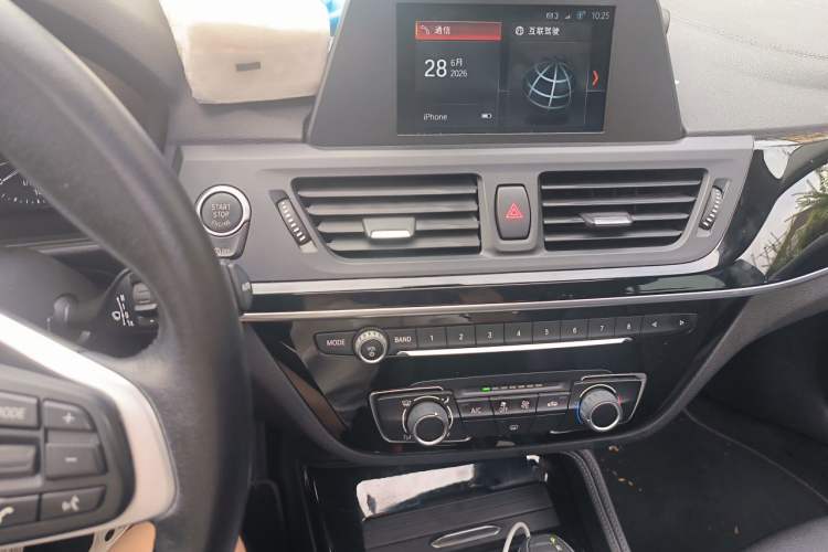 Used BMW 1 Series 2017 118i Sport Edition Audio And AC Panel