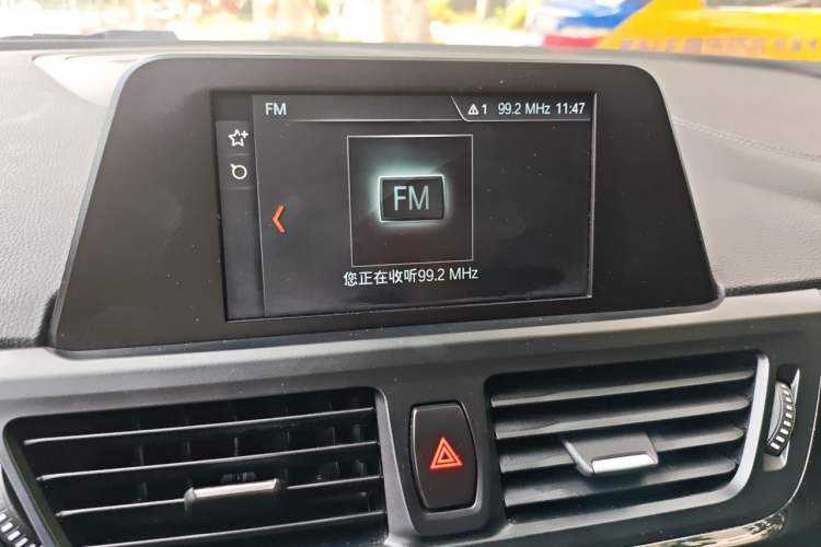 Used BMW 1 Series 2017 118i Sport Edition Audio And AC Panel
