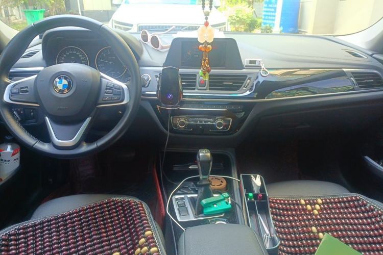 Used BMW 1 Series 2017 118i Sport Edition Center Console