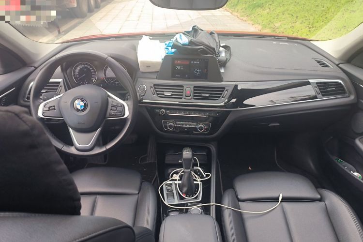 Used BMW 1 Series 2017 118i Sport Edition Center Console