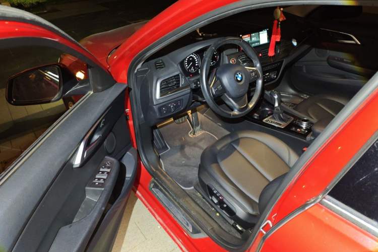 Used BMW 1 Series 2017 118i Design Package Model Driver Seat
