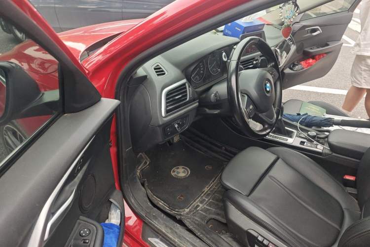 Used BMW 1 Series 2017 118i Sport Edition Driver Seat