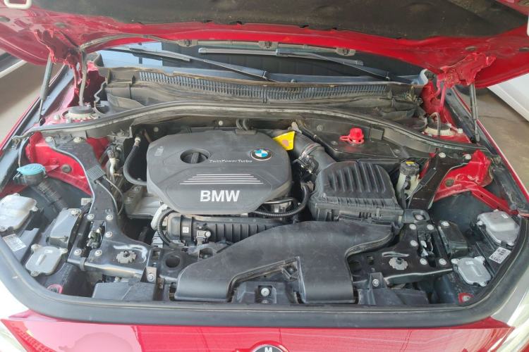 Used BMW 1 Series 2017 118i Design Package Model Engine Bay