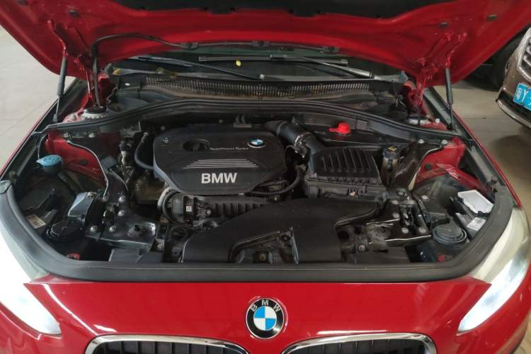 Used BMW 1 Series 2017 118i Fashion Model Engine Bay